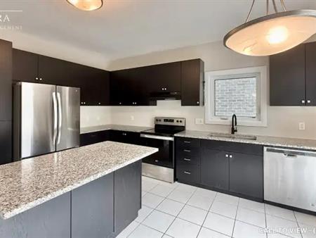 1-132 Ridgemount St, Kitchener, Ontario, N2P 0K4 | 132 Ridgemount Street, Kitchener