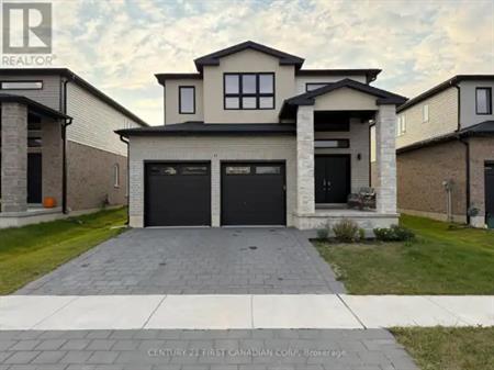 11 TRIEBNER STREET | 11 TRIEBNER STREET, South Huron