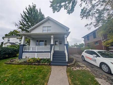 3618 Main Street | 3618 Main Street, Niagara Falls