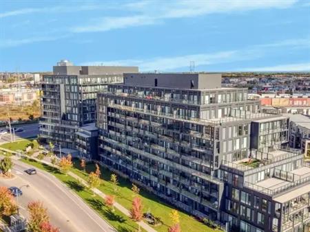 3200 DAKOTA Common Unit# B906 | 3200 DAKOTA Common Unit# B906, Burlington