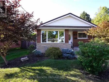UPPER - 20 SUNRISE DRIVE | UPPER - 20 SUNRISE DRIVE, Kitchener