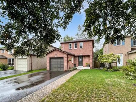 52 RADFORD DRIVE | 52 RADFORD DRIVE, Ajax
