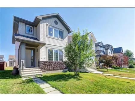 Full hosue on rent, with a studio basement | Calgary