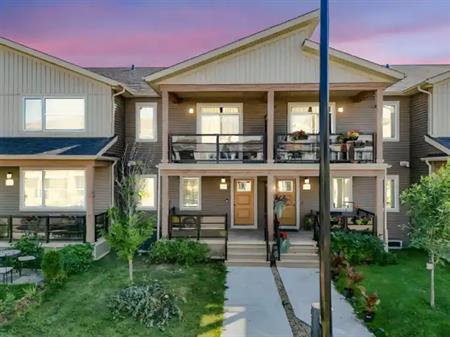 ELEGANT 3 BEDS|3 BATHS for Rent – Stillwater, SW Edmonton | Edmonton