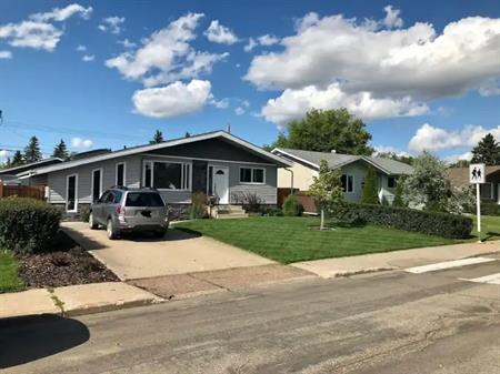2 Bedroom LEGAL Suite | 6816 89 Avenue NW, Edmonton