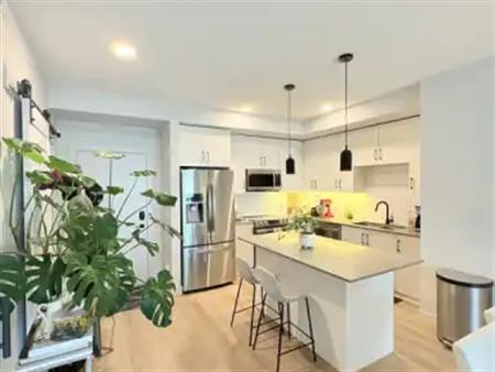 101-2465 Gateway Rd | 2465 Gateway Road 101, Langford