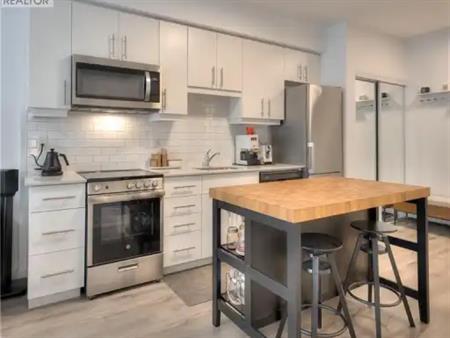 243 NORTHFIELD Drive E Unit# 204 | 243 NORTHFIELD Drive E Unit# 204, Waterloo