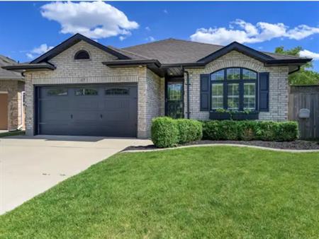 Beautiful Detached Home with Legal Suite – Whole House or Individual Units | 47 Brook View Court, Sarnia