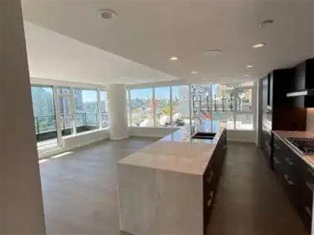 $5,500  Luxury 2 bedroom + den  (1265 SQFT) at 1335 Howe Street | 903 - 1335 Howe Street, Vancouver