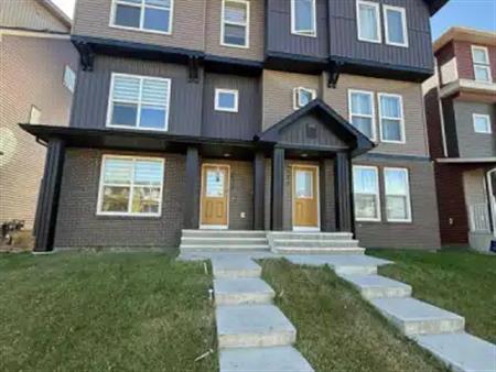 577 Savanna Blvd NE | 577 Savanna Boulevard Northeast, Calgary