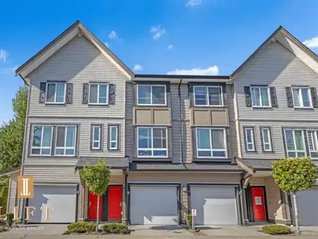 Beautiful 3 Bedroom Townhouse In Surrey! | 14555 68 Avenue, Surrey