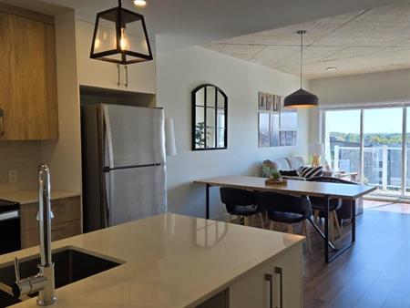 3 1/2 Terrebonne 785 Pierre-Dansereau, 6e étage (TerraNova 2A, Urbanova) Incl garage, 5 électros, eau chaude, internet, TV, p
