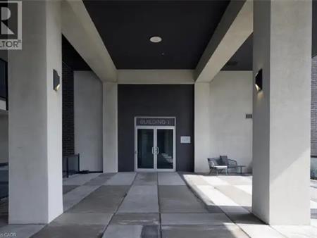 16 CONCORD Place Unit# 627 | 16 CONCORD Place Unit# 627, Grimsby