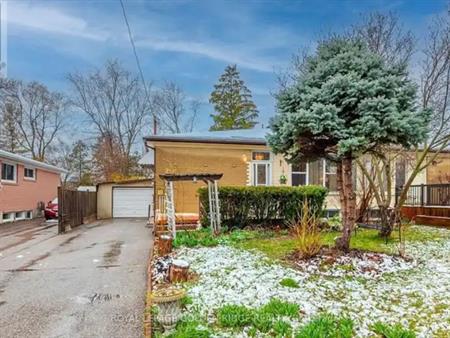 230 AXMINSTER DRIVE | 230 AXMINSTER DRIVE, Richmond Hill