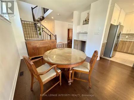 53 WHOOPING CRANE RIDGE | 53 WHOOPING CRANE RIDGE, Ottawa