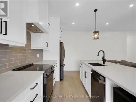 2ND FLOOR - 128 PRESCOTT STREET | 2ND FLOOR - 128 PRESCOTT STREET, North Grenville