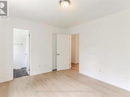 UPPER - 32 54TH STREET S | UPPER - 32 54TH STREET S, Wasaga Beach
