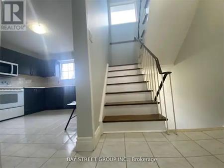 100 OAKDALE DRIVE | 100 OAKDALE DRIVE, Oakville