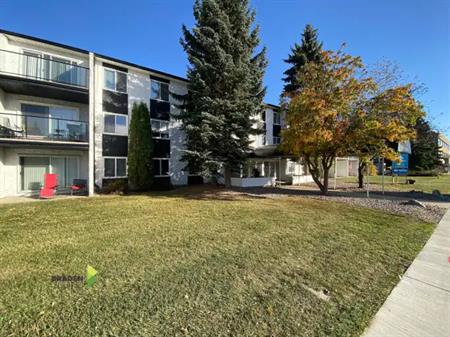 Kelsey Manor | 9535, 156 Street, Edmonton