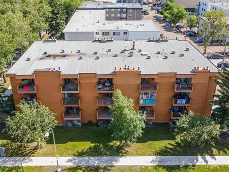 Royal Lady Manor | 10746 102 Street, Edmonton