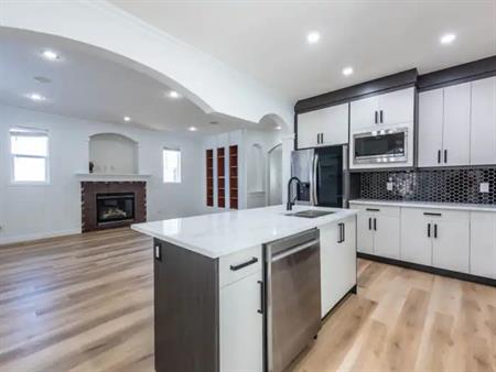 4‑Bed Home for Rent — Fully Renovated | 122 Evanscove Circle Northwest, Calgary