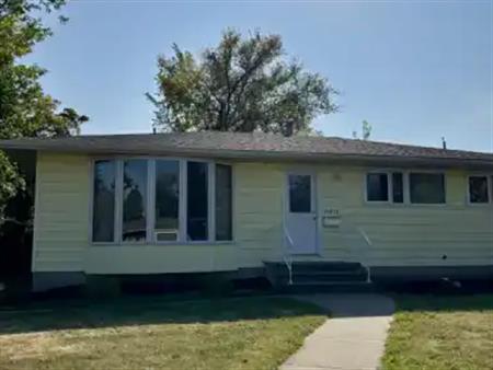 Awesome Family Home in Laurier Heights | 14611 78 Avenue Northwest, Edmonton