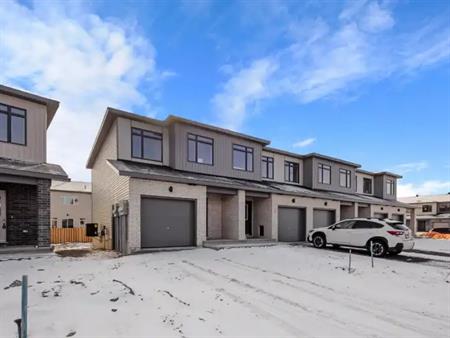 Tom Gavinski Street | Hero 2 Townhomes | 168 Tom Gavinski Street, Arnprior