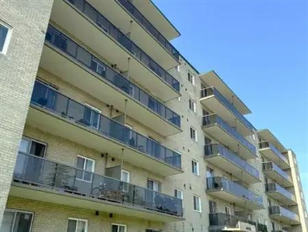 Mayfair Apartments | 1 Bernick Drive, Barrie