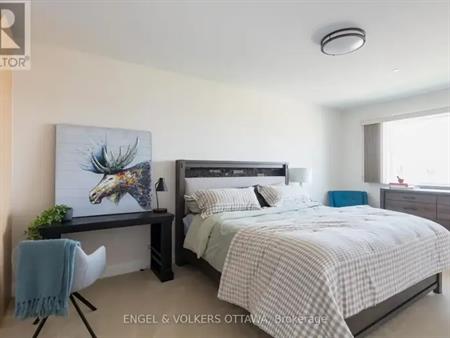 308 - 459 BARNET BOULEVARD | 308 - 459 BARNET BOULEVARD, Renfrew