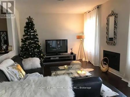 15 SCHURMAN STREET | 15 SCHURMAN STREET, Aurora