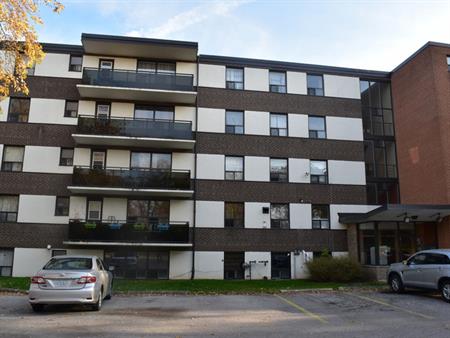 390 Guelph Line | 390 Guelph Line, Burlington