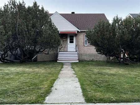 Whole House 3 bdrm + Den in Allendale | 10524 66 Avenue Northwest, Edmonton