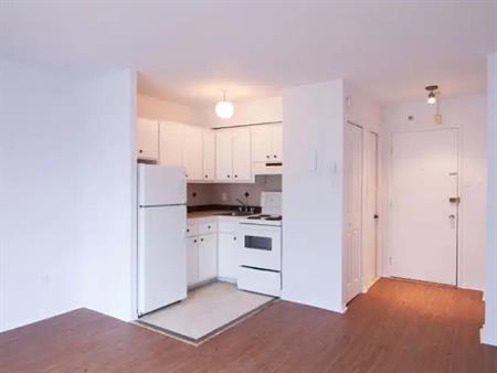 1595 Rachel | 1595 Rachel, Montreal