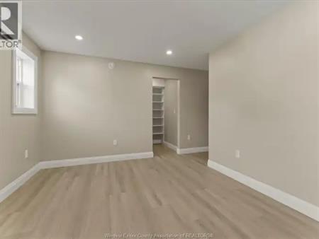 856 UNIVERSITY Unit# MAIN | 856 UNIVERSITY Unit# MAIN, Windsor
