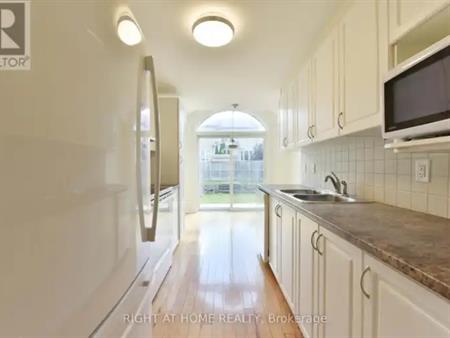 226 HUNTERBROOK STREET | 226 HUNTERBROOK STREET, Ottawa