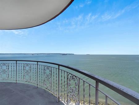 2222 Bellevue Avenue | 2222 Bellevue Avenue, West Vancouver