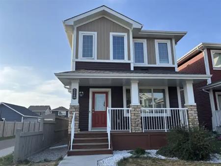 Beautiful 3 Bedroom House | Edmonton