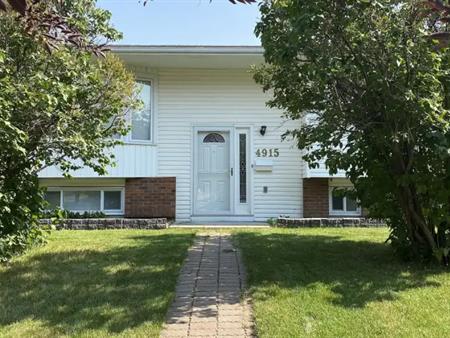 Renovated House for Rent | 4915 Rundlehorn Dr NE, Calgary