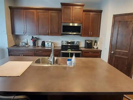 Spacious home in quiet neighborhood | 276 Evermeadow Avenue Southwest, Calgary