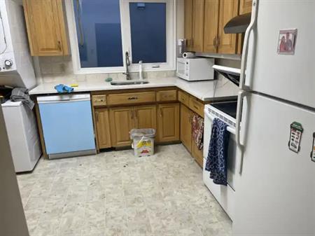 Spacious main floor two-bedroom unit in Glenbrook SW | 3819 44 Street Southwest, Calgary