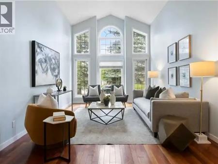 Fantastic Bungalow | 63 Diamond Terrace Southeast, Calgary