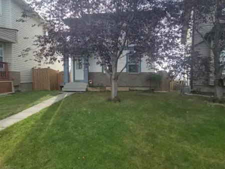 Only $1000 damage deposit | 71 Arbour Meadows Close Northwest, Calgary