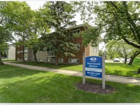 Sherwood Manor | 10 Fir Street, Sherwood Park
