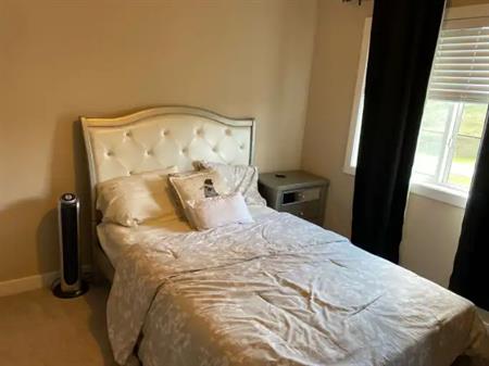 Cozy Townhouse - 1 bedroom furnished | 232 Rockyspring Grove Northwest, Calgary