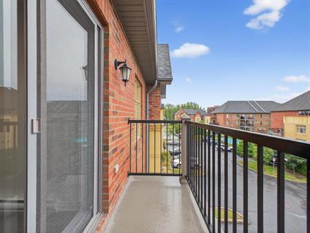 Condo à louer Brossard / Condo for rent Brossard