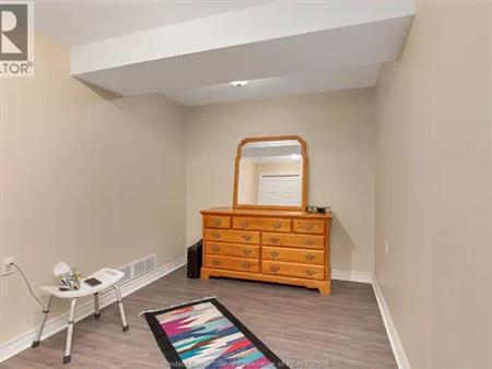 2323 ASKIN AVENUE Unit# LOWER | 2323 ASKIN AVENUE Unit# LOWER, Windsor