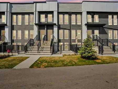 Beautiful cozy condo | Calgary