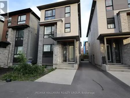 2 - 304 ELMGROVE AVENUE | 2 - 304 ELMGROVE AVENUE, Ottawa