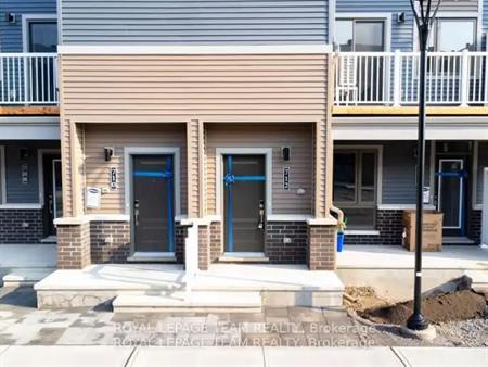 712 PARNIAN PRIVATE | 712 PARNIAN PRIVATE, Ottawa