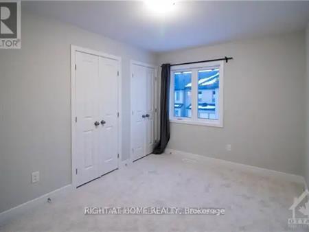 34 PLANK STREET | 34 PLANK STREET, Ottawa